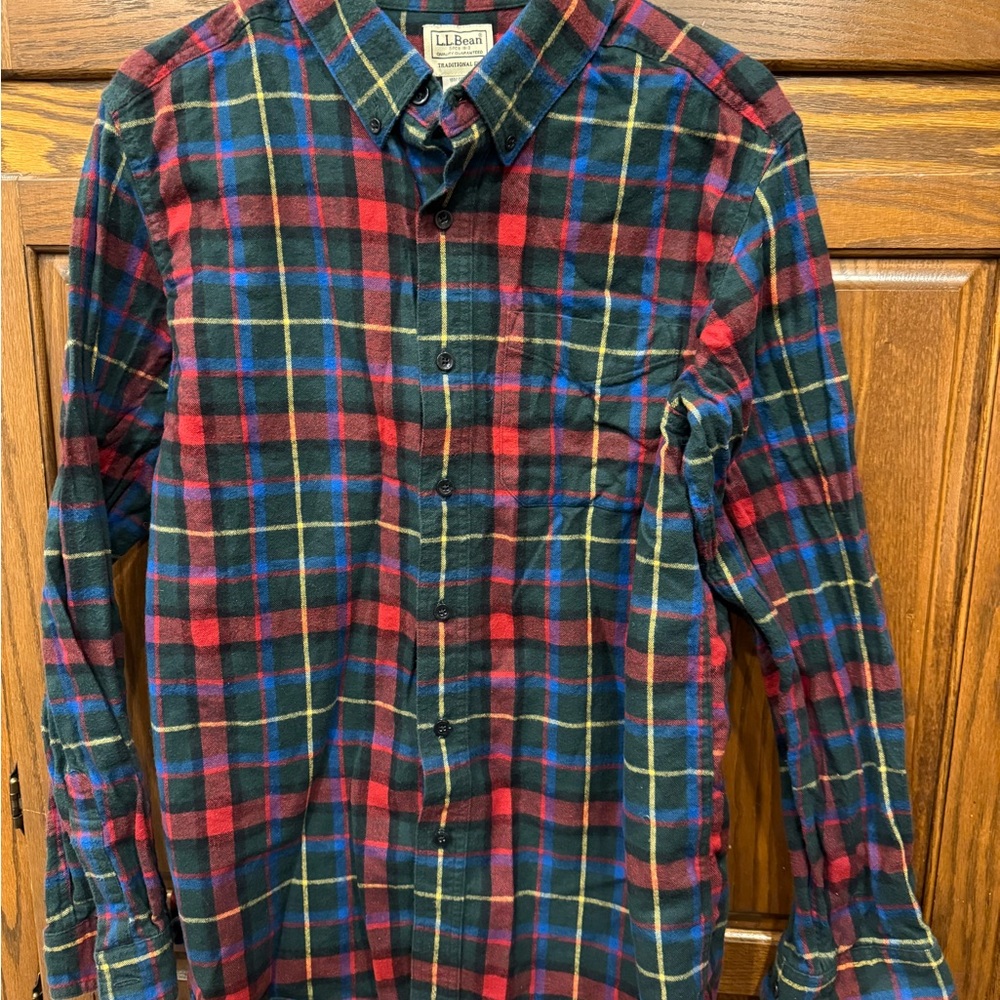 L.L. Bean Casual Button Down Shirt Red and Blue